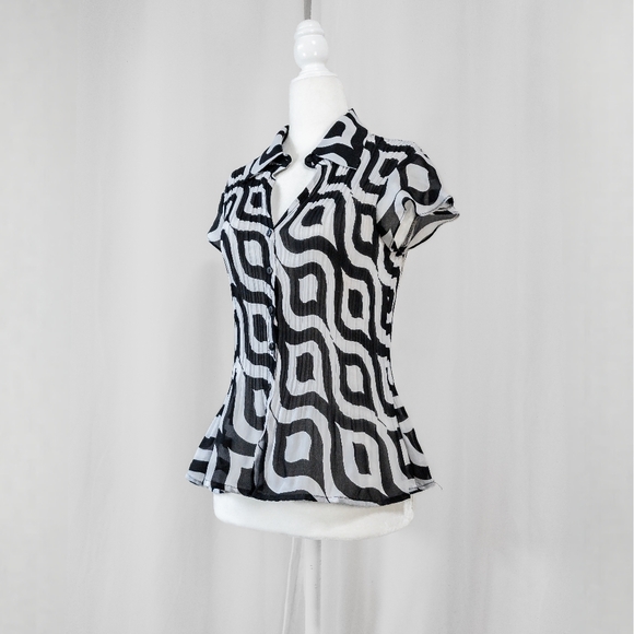 Funky 90s black & white butterfly short sleeve blouse - Picture 3 of 5